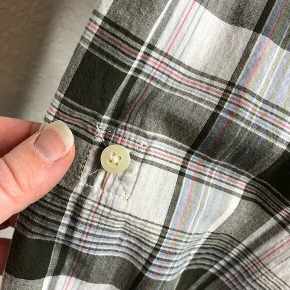 Torrid white army green plaid button down top size 0 or Large - Picture 12 of 14